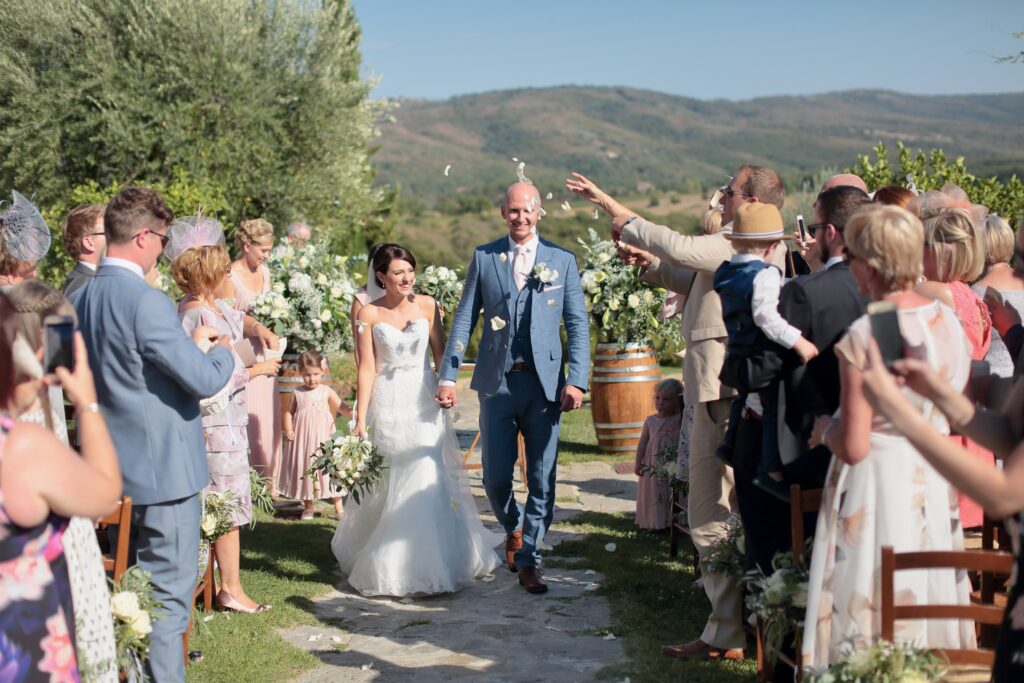 bride and groom confetti