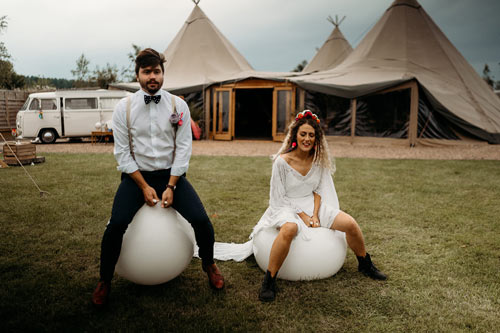 wedding space hopper bride and groom